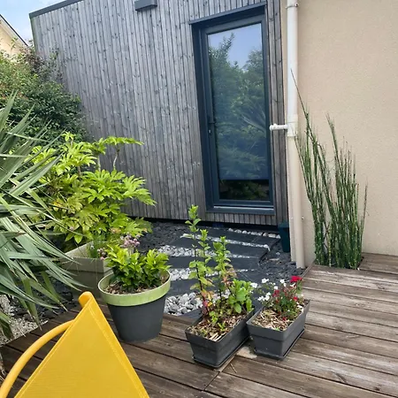 Situe Entre Caen & Bayeux Et La * Bretteville-l'Orgueilleuse