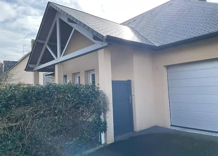 Situé Entre Caen&bayeux Et La Bretteville-l'Orgueilleuse